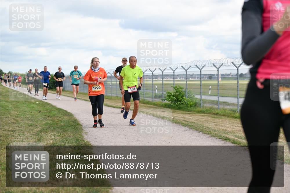 14.09.2025 - Airport Race Dr. Thomas Lammeyer http://msf.ph/oto/8878713 14.09.2025 12:26:46 Laufen 1701, 1220, 155 meine-sportfotos.de