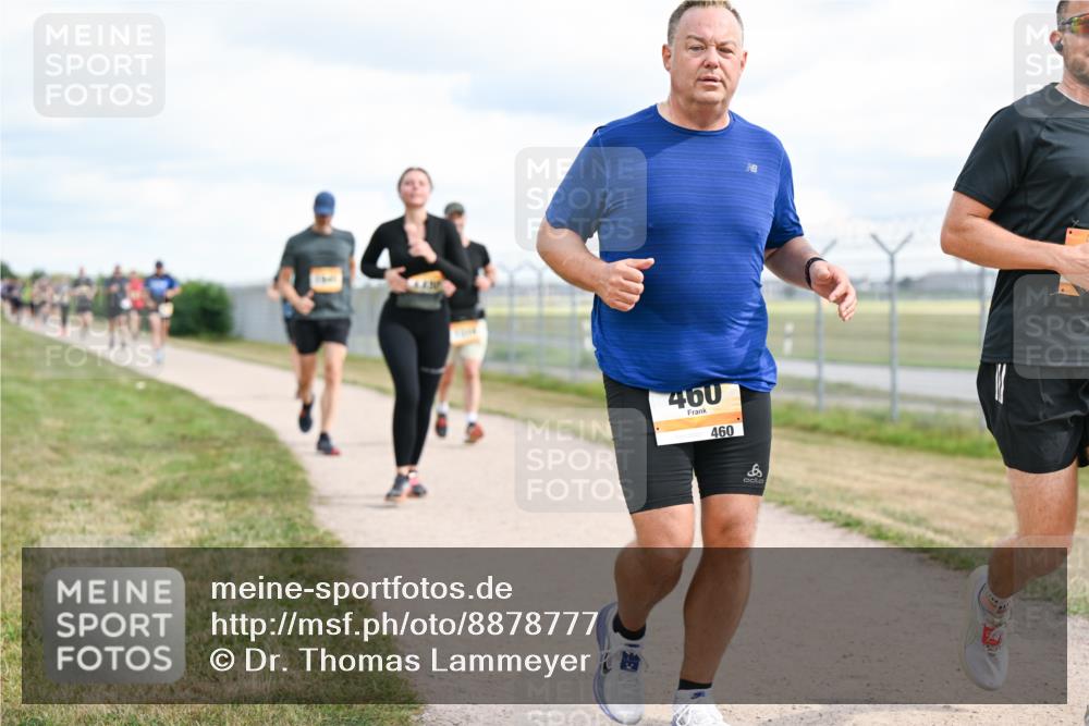 14.09.2025 - Airport Race Dr. Thomas Lammeyer http://msf.ph/oto/8878777 14.09.2025 12:26:56 Laufen 460, 460, 8 meine-sportfotos.de