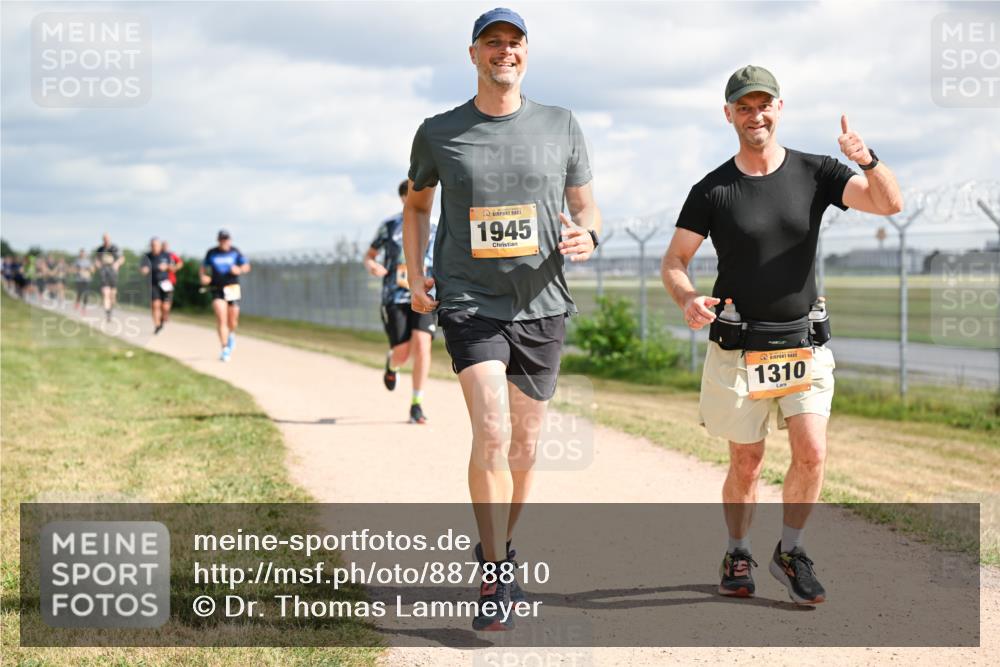 14.09.2025 - Airport Race Dr. Thomas Lammeyer http://msf.ph/oto/8878810 14.09.2025 12:26:59 Laufen 1945, 1310 meine-sportfotos.de