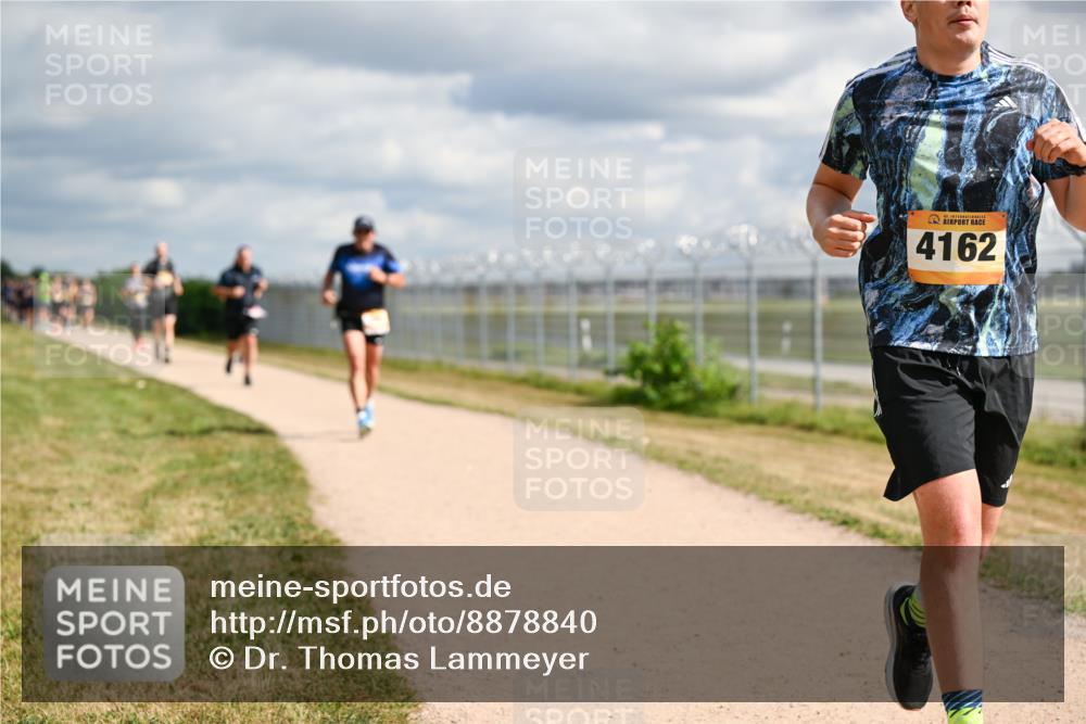 14.09.2025 - Airport Race Dr. Thomas Lammeyer http://msf.ph/oto/8878840 14.09.2025 12:27:03 Laufen 4162 meine-sportfotos.de