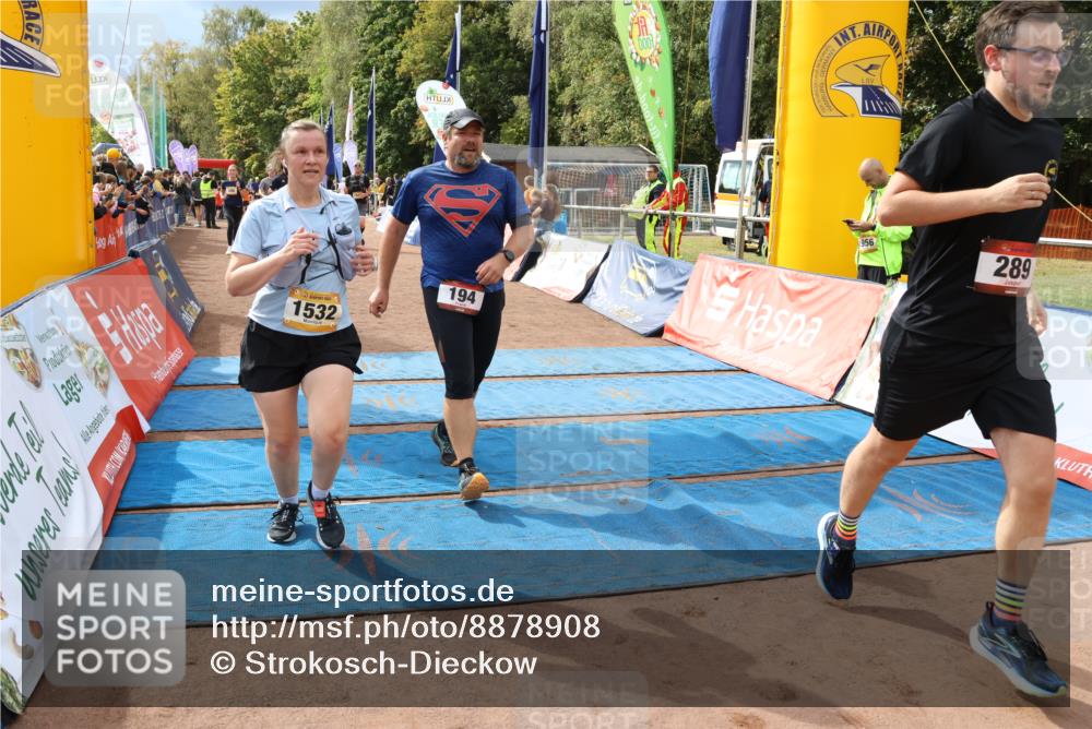14.09.2025 - Airport Race Strokosch-Dieckow http://msf.ph/oto/8878908 14.09.2025 12:38:34 Ziel 194, 289, 506, 647, 1393, 1532, 1923, 1936, 4054, 4228 meine-sportfotos.de