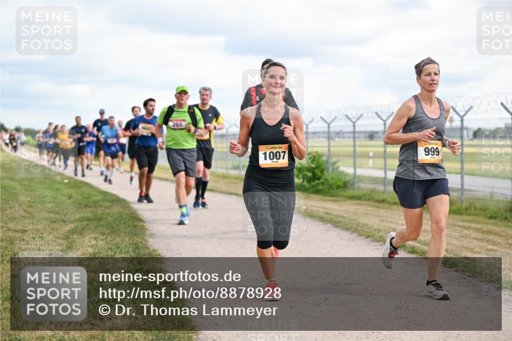 14.09.2025 - Airport Race Dr. Thomas Lammeyer http://msf.ph/oto/8878928 14.09.2025 12:27:24 Laufen 203, 1007, 999 meine-sportfotos.de
