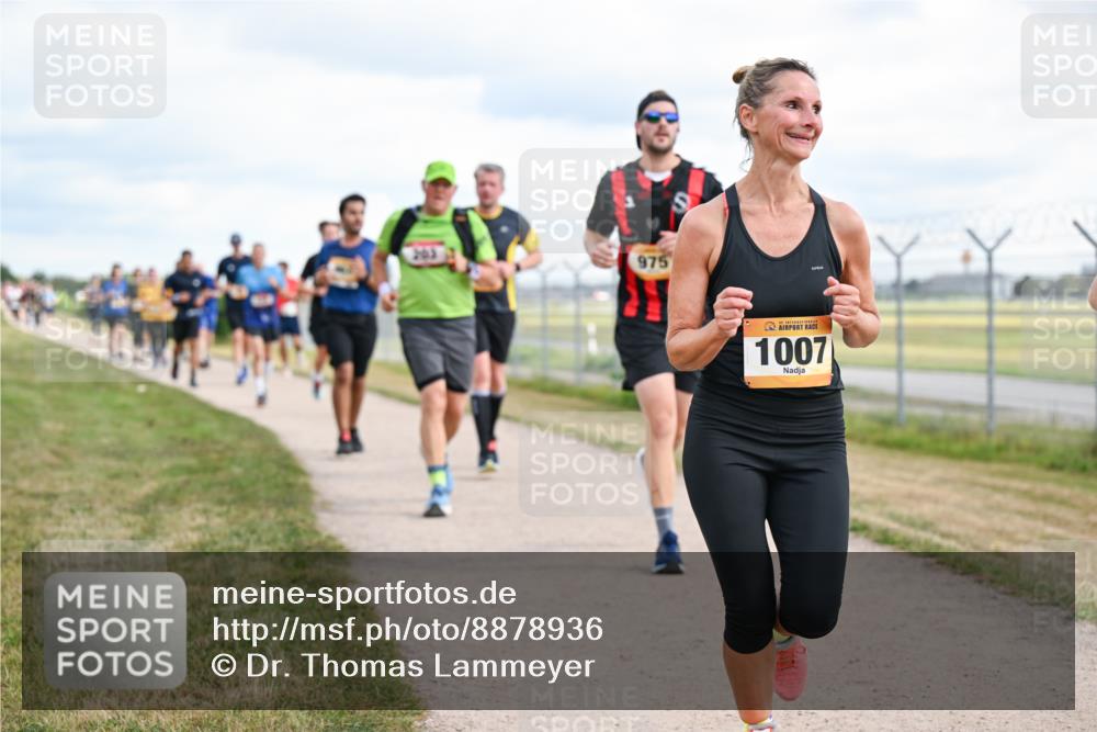 14.09.2025 - Airport Race Dr. Thomas Lammeyer http://msf.ph/oto/8878936 14.09.2025 12:27:25 Laufen 975, 1007 meine-sportfotos.de