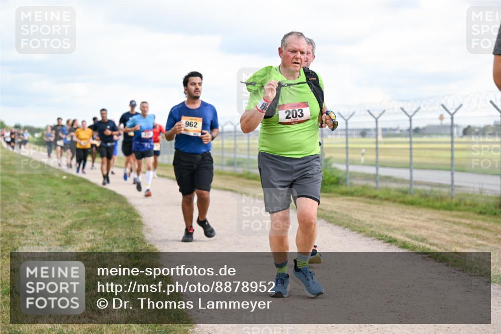 14.09.2025 - Airport Race Dr. Thomas Lammeyer http://msf.ph/oto/8878952 14.09.2025 12:27:27 Laufen 203, 962 meine-sportfotos.de