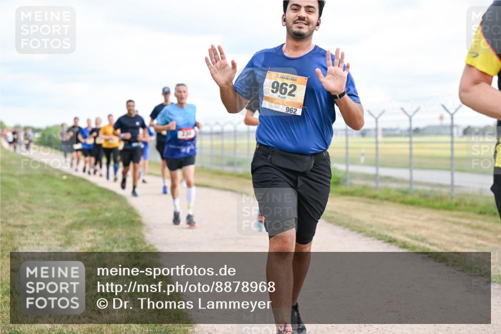 14.09.2025 - Airport Race Dr. Thomas Lammeyer http://msf.ph/oto/8878968 14.09.2025 12:27:29 Laufen 962, 962 meine-sportfotos.de