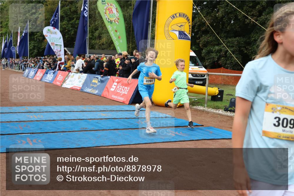 14.09.2025 - Airport Race Strokosch-Dieckow http://msf.ph/oto/8878978 14.09.2025 10:07:02 Ziel 3013, 3099, 3126, 3148, 3167, 3701 meine-sportfotos.de