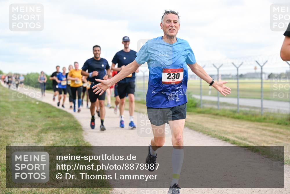 14.09.2025 - Airport Race Dr. Thomas Lammeyer http://msf.ph/oto/8878987 14.09.2025 12:27:31 Laufen 230 meine-sportfotos.de