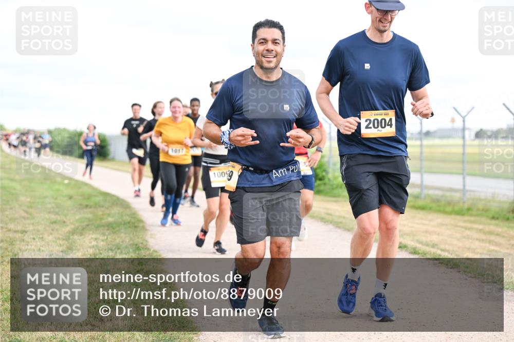 14.09.2025 - Airport Race Dr. Thomas Lammeyer http://msf.ph/oto/8879009 14.09.2025 12:27:33 Laufen 10099, 40, 2004 meine-sportfotos.de