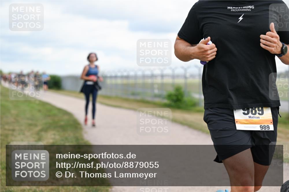 14.09.2025 - Airport Race Dr. Thomas Lammeyer http://msf.ph/oto/8879055 14.09.2025 12:27:39 Laufen 969, 989 meine-sportfotos.de