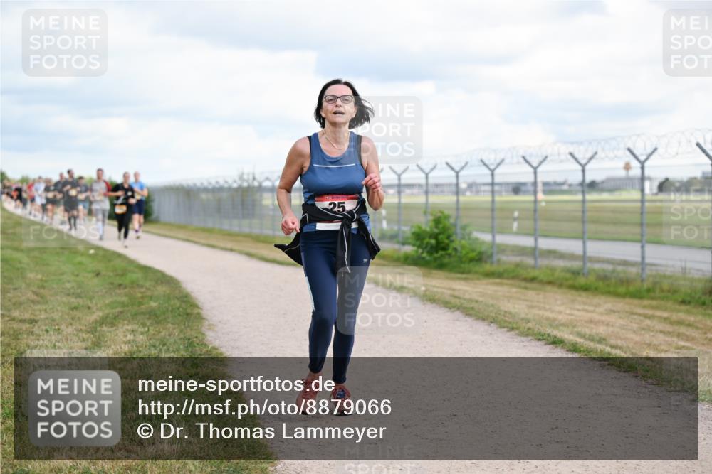 14.09.2025 - Airport Race Dr. Thomas Lammeyer http://msf.ph/oto/8879066 14.09.2025 12:27:42 Laufen 25 meine-sportfotos.de