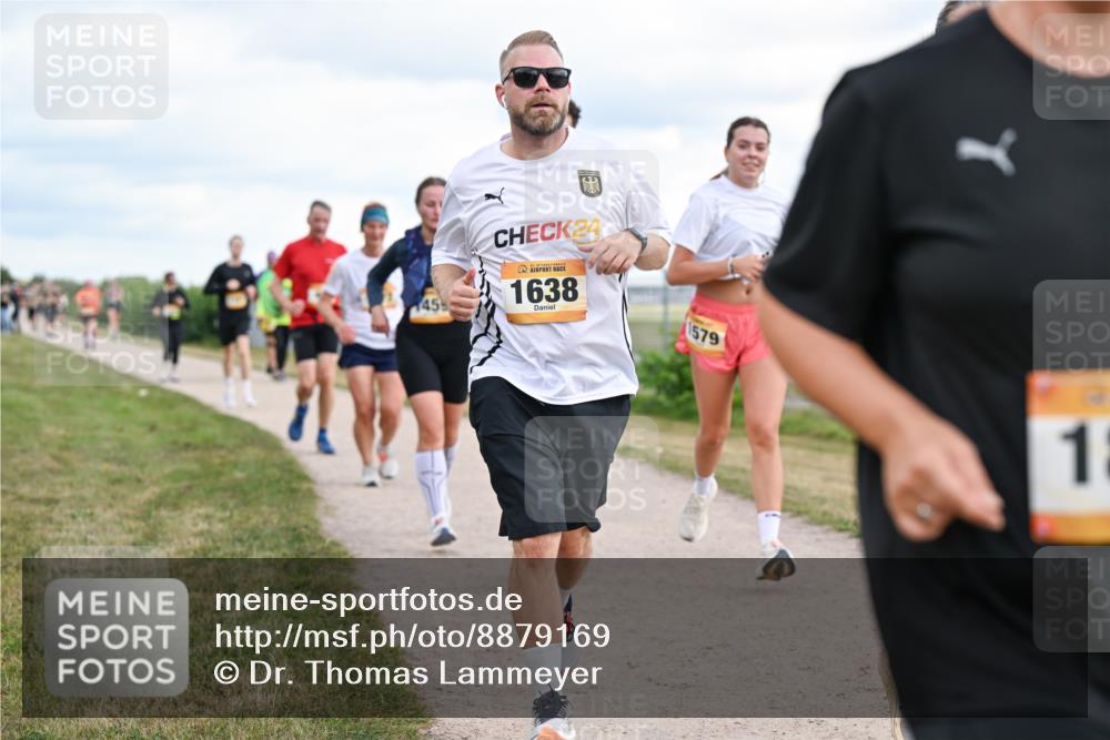 14.09.2025 - Airport Race Dr. Thomas Lammeyer http://msf.ph/oto/8879169 14.09.2025 12:28:00 Laufen 45, 24, 1638, 1579, 1 meine-sportfotos.de