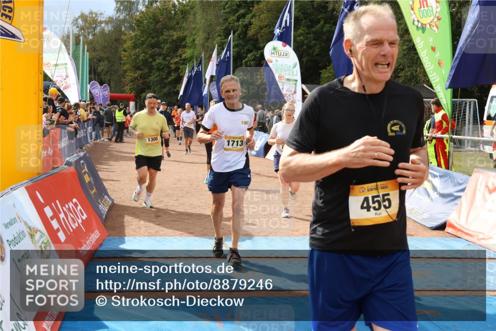 14.09.2025 - Airport Race Strokosch-Dieckow http://msf.ph/oto/8879246 14.09.2025 12:39:03 Ziel 102, 153, 455, 934, 956, 1084, 1218, 1308, 1713, 1729, 1742, 1906, 1916, 2058, 2116, 2167, 4052 meine-sportfotos.de
