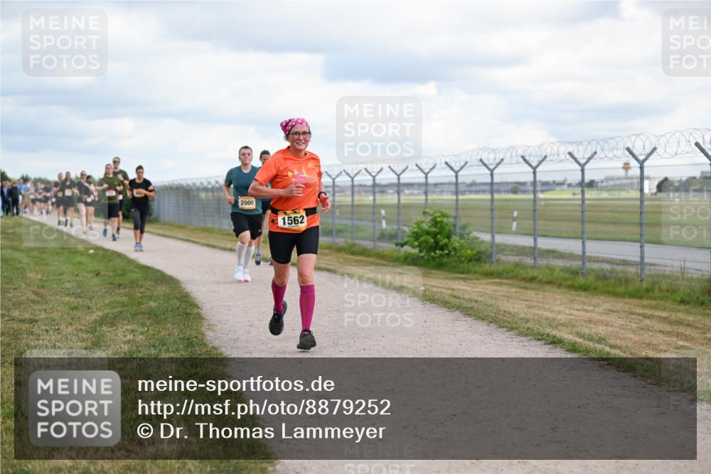 14.09.2025 - Airport Race Dr. Thomas Lammeyer http://msf.ph/oto/8879252 14.09.2025 12:28:14 Laufen 2000, 1562 meine-sportfotos.de