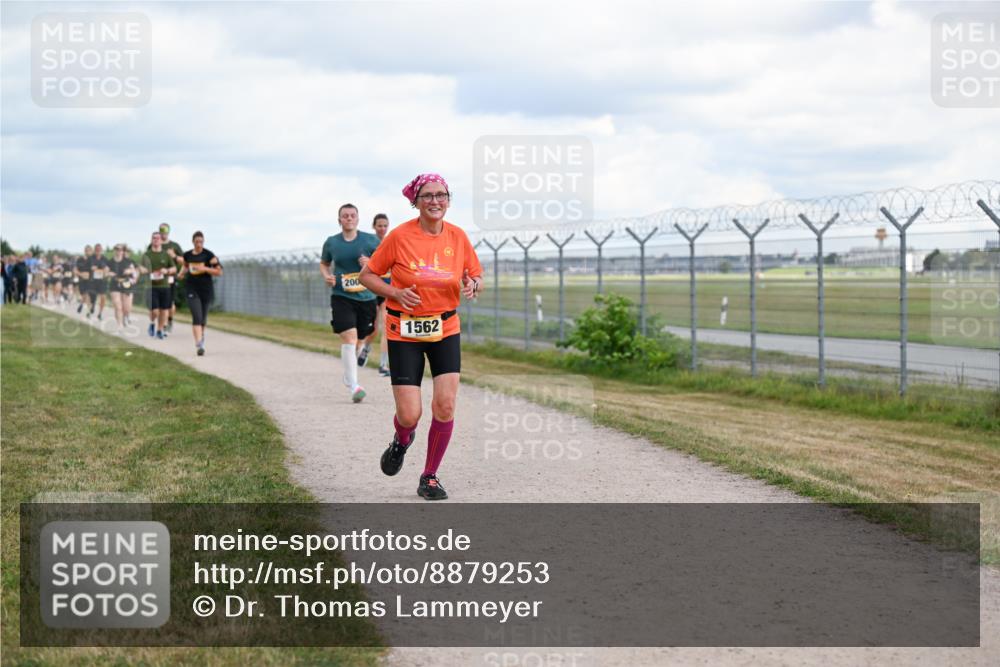 14.09.2025 - Airport Race Dr. Thomas Lammeyer http://msf.ph/oto/8879253 14.09.2025 12:28:14 Laufen 200, 1562 meine-sportfotos.de