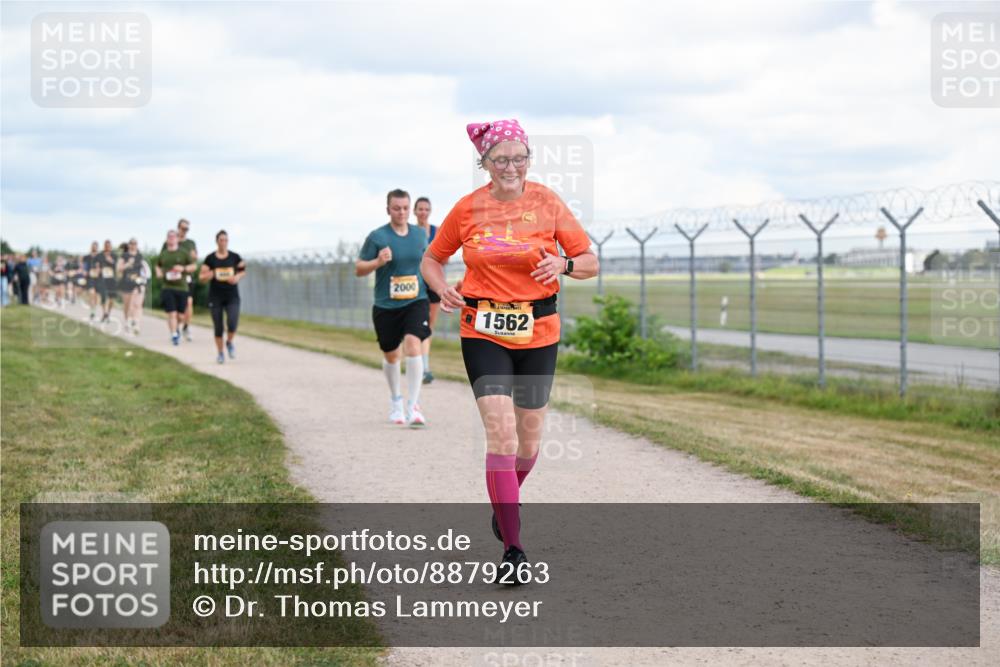 14.09.2025 - Airport Race Dr. Thomas Lammeyer http://msf.ph/oto/8879263 14.09.2025 12:28:15 Laufen 2000, 1562 meine-sportfotos.de