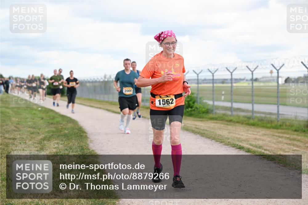 14.09.2025 - Airport Race Dr. Thomas Lammeyer http://msf.ph/oto/8879266 14.09.2025 12:28:16 Laufen 2000, 1562 meine-sportfotos.de