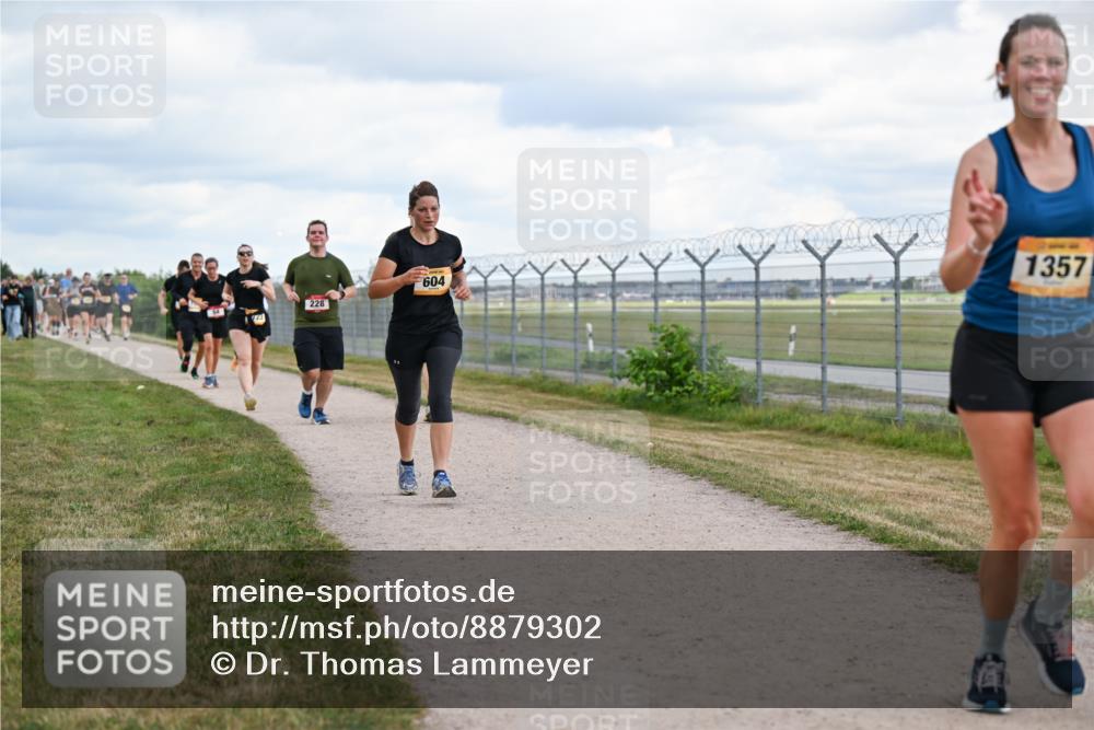 14.09.2025 - Airport Race Dr. Thomas Lammeyer http://msf.ph/oto/8879302 14.09.2025 12:28:20 Laufen 228, 604, 1357 meine-sportfotos.de