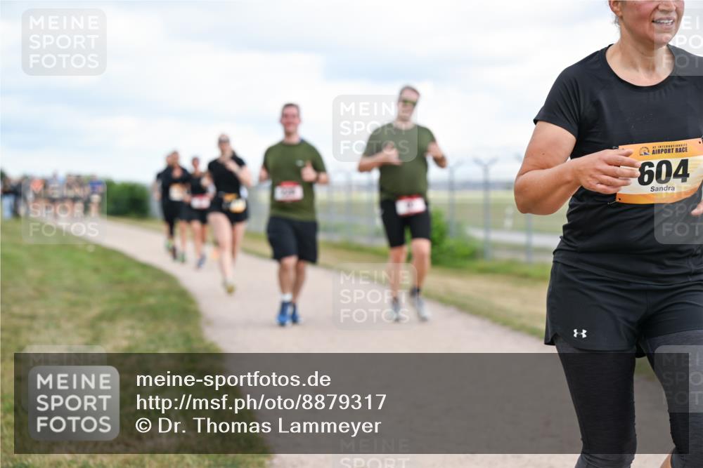 14.09.2025 - Airport Race Dr. Thomas Lammeyer http://msf.ph/oto/8879317 14.09.2025 12:28:23 Laufen 42, 604 meine-sportfotos.de