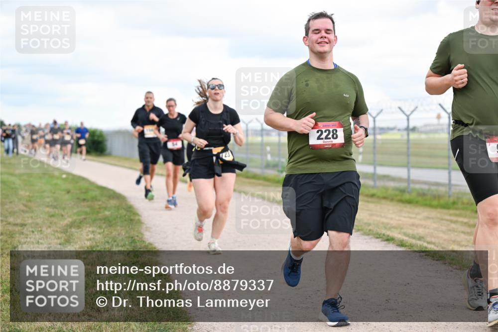14.09.2025 - Airport Race Dr. Thomas Lammeyer http://msf.ph/oto/8879337 14.09.2025 12:28:25 Laufen 228 meine-sportfotos.de