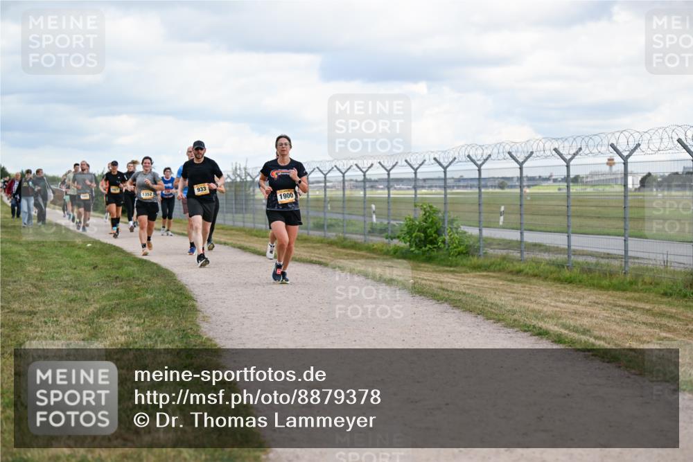 14.09.2025 - Airport Race Dr. Thomas Lammeyer http://msf.ph/oto/8879378 14.09.2025 12:28:33 Laufen 1421, 1352, 933, 1900 meine-sportfotos.de