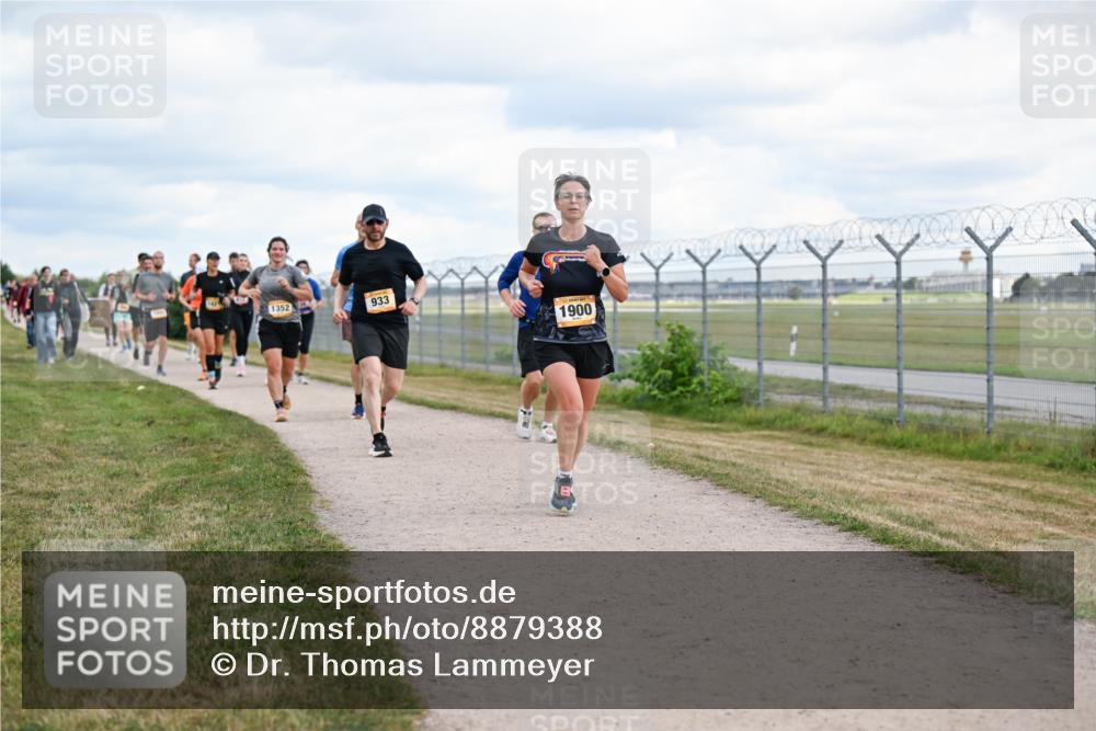 14.09.2025 - Airport Race Dr. Thomas Lammeyer http://msf.ph/oto/8879388 14.09.2025 12:28:34 Laufen 1352, 933, 1900 meine-sportfotos.de