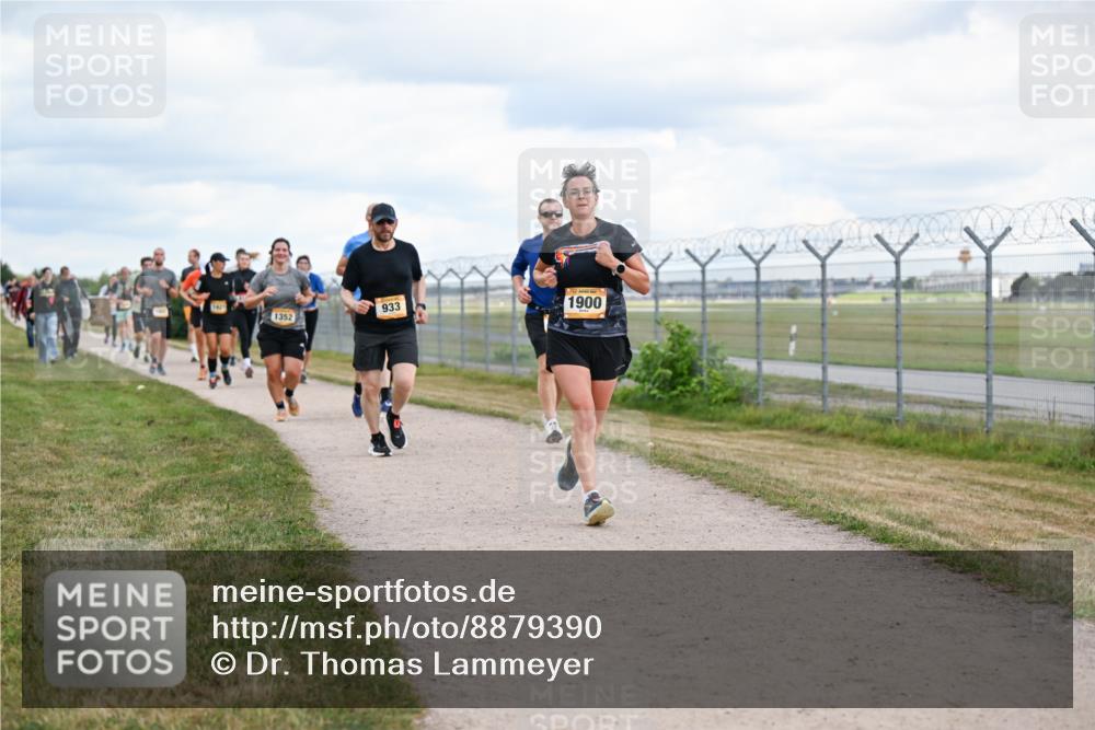 14.09.2025 - Airport Race Dr. Thomas Lammeyer http://msf.ph/oto/8879390 14.09.2025 12:28:34 Laufen 1900, 933, 1352 meine-sportfotos.de