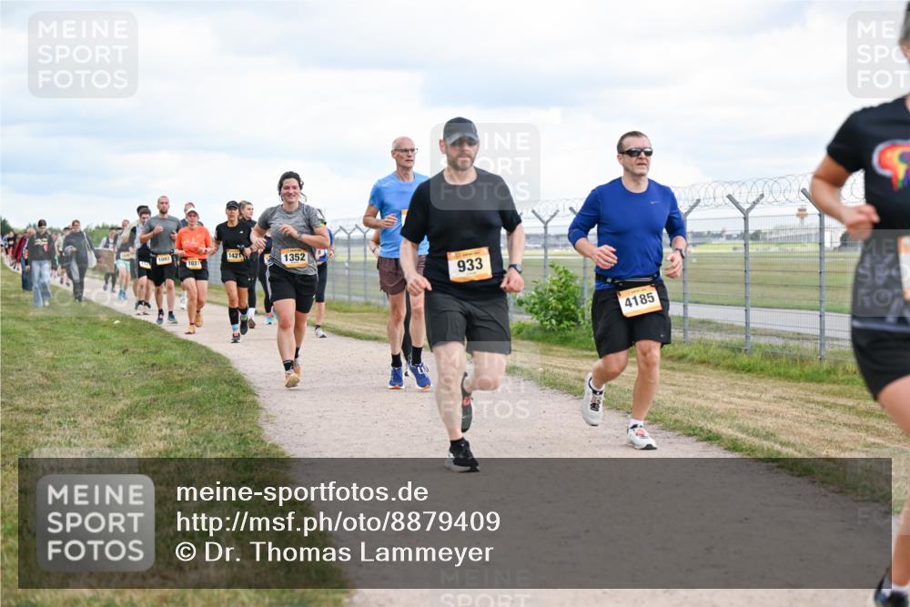 14.09.2025 - Airport Race Dr. Thomas Lammeyer http://msf.ph/oto/8879409 14.09.2025 12:28:36 Laufen 1421, 1092, 1031, 1352, 933, 4185 meine-sportfotos.de