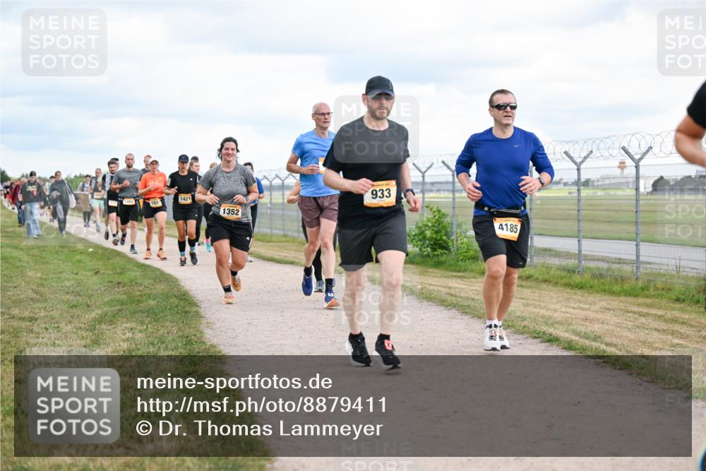 14.09.2025 - Airport Race Dr. Thomas Lammeyer http://msf.ph/oto/8879411 14.09.2025 12:28:37 Laufen 1031, 1421, 1352, 933, 4185 meine-sportfotos.de