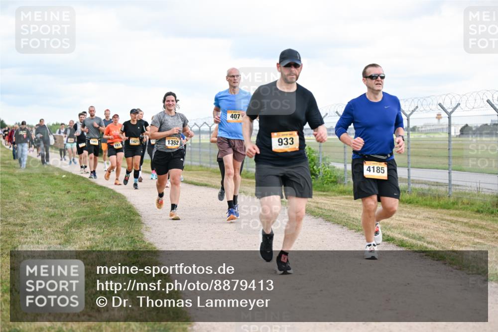 14.09.2025 - Airport Race Dr. Thomas Lammeyer http://msf.ph/oto/8879413 14.09.2025 12:28:37 Laufen 1092, 1421, 103, 1352, 407, 933, 4185 meine-sportfotos.de