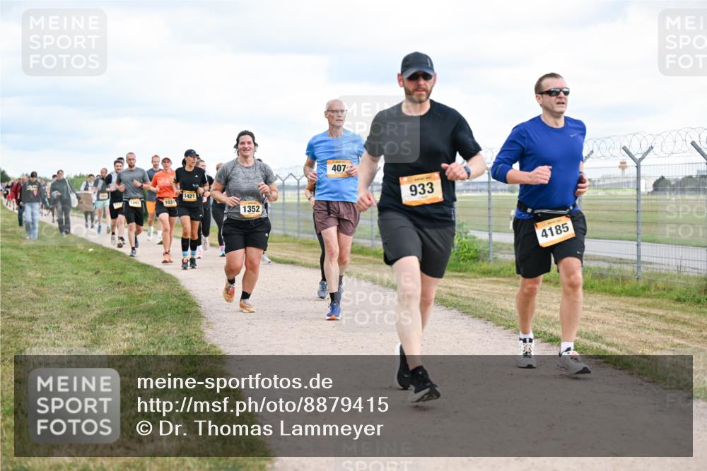 14.09.2025 - Airport Race Dr. Thomas Lammeyer http://msf.ph/oto/8879415 14.09.2025 12:28:37 Laufen 1421, 1092, 1031, 1352, 407, 933, 4185 meine-sportfotos.de