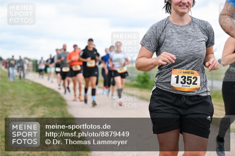 14.09.2025 - Airport Race Dr. Thomas Lammeyer http://msf.ph/oto/8879449 14.09.2025 12:28:40 Laufen 42, 1352 meine-sportfotos.de