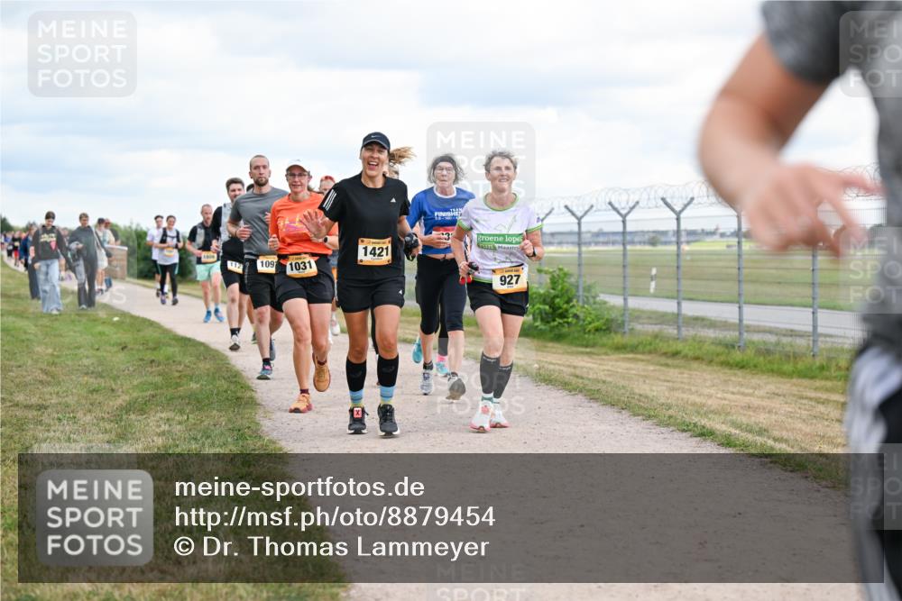 14.09.2025 - Airport Race Dr. Thomas Lammeyer http://msf.ph/oto/8879454 14.09.2025 12:28:41 Laufen 1421, 112, 109, 1031, 927 meine-sportfotos.de