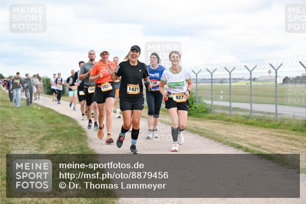14.09.2025 - Airport Race Dr. Thomas Lammeyer http://msf.ph/oto/8879456 14.09.2025 12:28:41 Laufen 1091, 1031, 1421, 38, 927 meine-sportfotos.de
