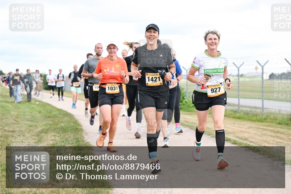 14.09.2025 - Airport Race Dr. Thomas Lammeyer http://msf.ph/oto/8879466 14.09.2025 12:28:42 Laufen 10, 1031, 0, 1421, 927 meine-sportfotos.de