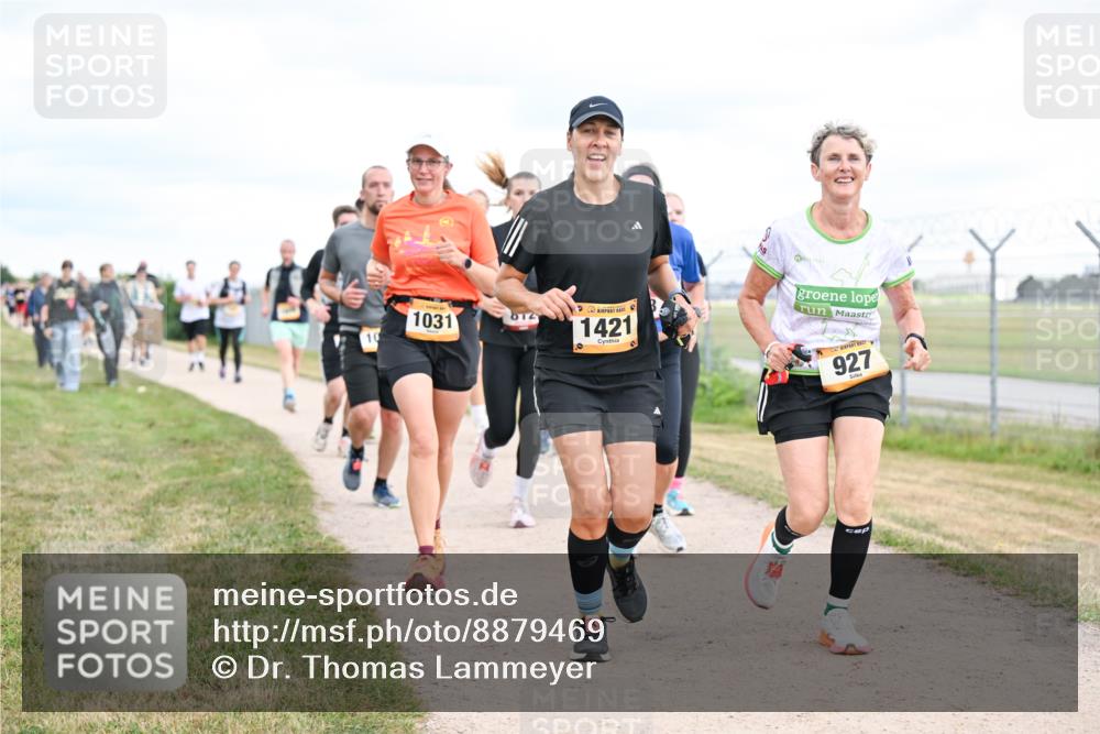 14.09.2025 - Airport Race Dr. Thomas Lammeyer http://msf.ph/oto/8879469 14.09.2025 12:28:42 Laufen 10, 1031, 0, 1421, 0, 927 meine-sportfotos.de