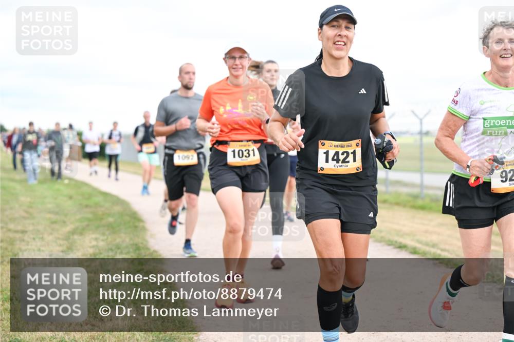 14.09.2025 - Airport Race Dr. Thomas Lammeyer http://msf.ph/oto/8879474 14.09.2025 12:28:43 Laufen 1092, 1031, 1421, 92 meine-sportfotos.de