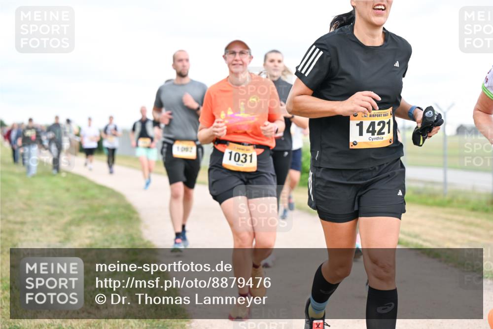 14.09.2025 - Airport Race Dr. Thomas Lammeyer http://msf.ph/oto/8879476 14.09.2025 12:28:43 Laufen 1092, 1031, 1421 meine-sportfotos.de