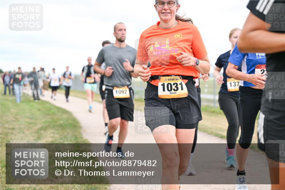 14.09.2025 - Airport Race Dr. Thomas Lammeyer http://msf.ph/oto/8879482 14.09.2025 12:28:44 Laufen 3, 8, 1, 1092, 1031, 137, 23 meine-sportfotos.de