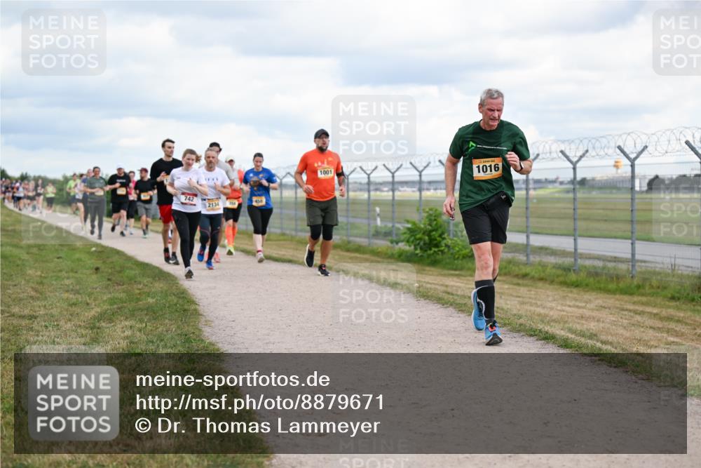 14.09.2025 - Airport Race Dr. Thomas Lammeyer http://msf.ph/oto/8879671 14.09.2025 12:29:12 Laufen 742, 2134, 1001, 1016 meine-sportfotos.de