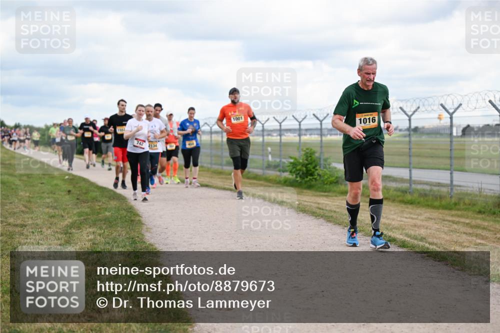 14.09.2025 - Airport Race Dr. Thomas Lammeyer http://msf.ph/oto/8879673 14.09.2025 12:29:12 Laufen 1552, 742, 2134, 1001, 1016 meine-sportfotos.de