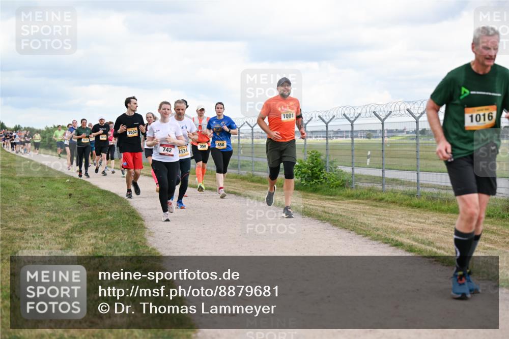 14.09.2025 - Airport Race Dr. Thomas Lammeyer http://msf.ph/oto/8879681 14.09.2025 12:29:14 Laufen 1741, 1150, 1552, 742, 358, 450, 2134, 1001, 1016 meine-sportfotos.de
