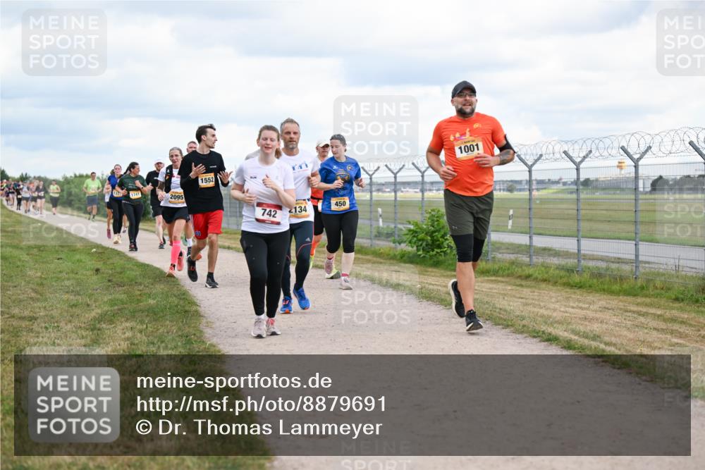 14.09.2025 - Airport Race Dr. Thomas Lammeyer http://msf.ph/oto/8879691 14.09.2025 12:29:15 Laufen 1552, 1337, 1741, 2095, 450, 742, 134, 1001 meine-sportfotos.de
