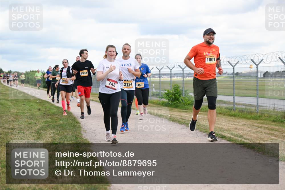 14.09.2025 - Airport Race Dr. Thomas Lammeyer http://msf.ph/oto/8879695 14.09.2025 12:29:15 Laufen 1552, 1741, 20, 742, 2134, 450, 1001, 00000 meine-sportfotos.de