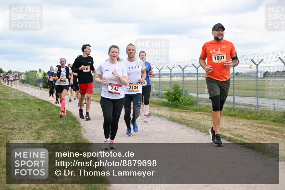 14.09.2025 - Airport Race Dr. Thomas Lammeyer http://msf.ph/oto/8879698 14.09.2025 12:29:15 Laufen 1337, 2095, 552, 742, 2134, 1950, 1001 meine-sportfotos.de