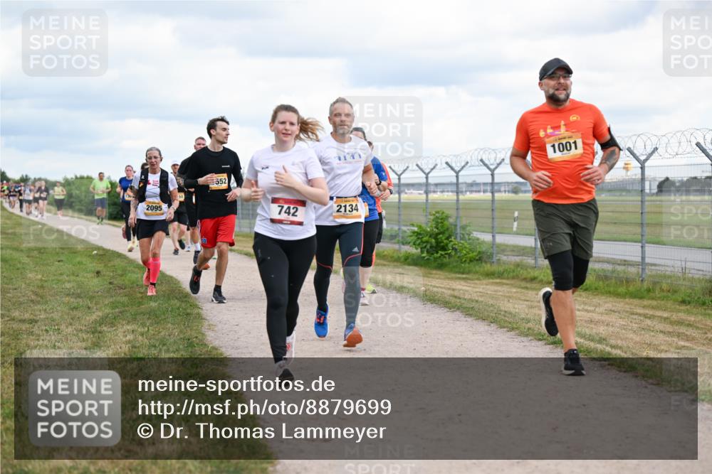 14.09.2025 - Airport Race Dr. Thomas Lammeyer http://msf.ph/oto/8879699 14.09.2025 12:29:15 Laufen 2095, 552, 742, 2134, 1001 meine-sportfotos.de
