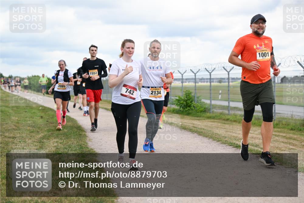 14.09.2025 - Airport Race Dr. Thomas Lammeyer http://msf.ph/oto/8879703 14.09.2025 12:29:16 Laufen 2095, 1552, 742, 2134, 1001 meine-sportfotos.de