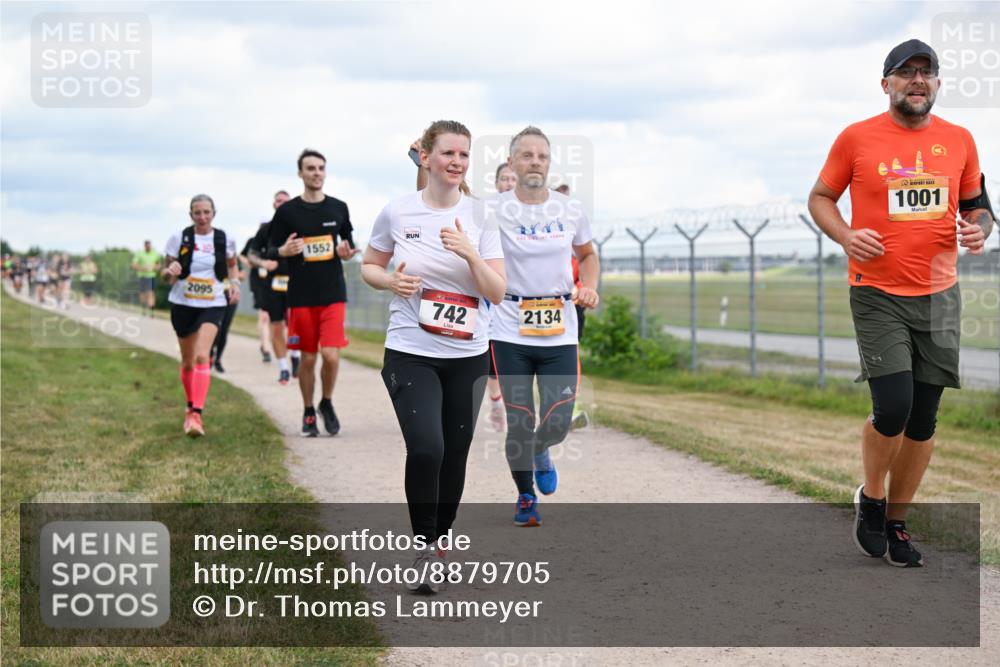 14.09.2025 - Airport Race Dr. Thomas Lammeyer http://msf.ph/oto/8879705 14.09.2025 12:29:16 Laufen 2095, 1552, 1001, 742, 2134 meine-sportfotos.de