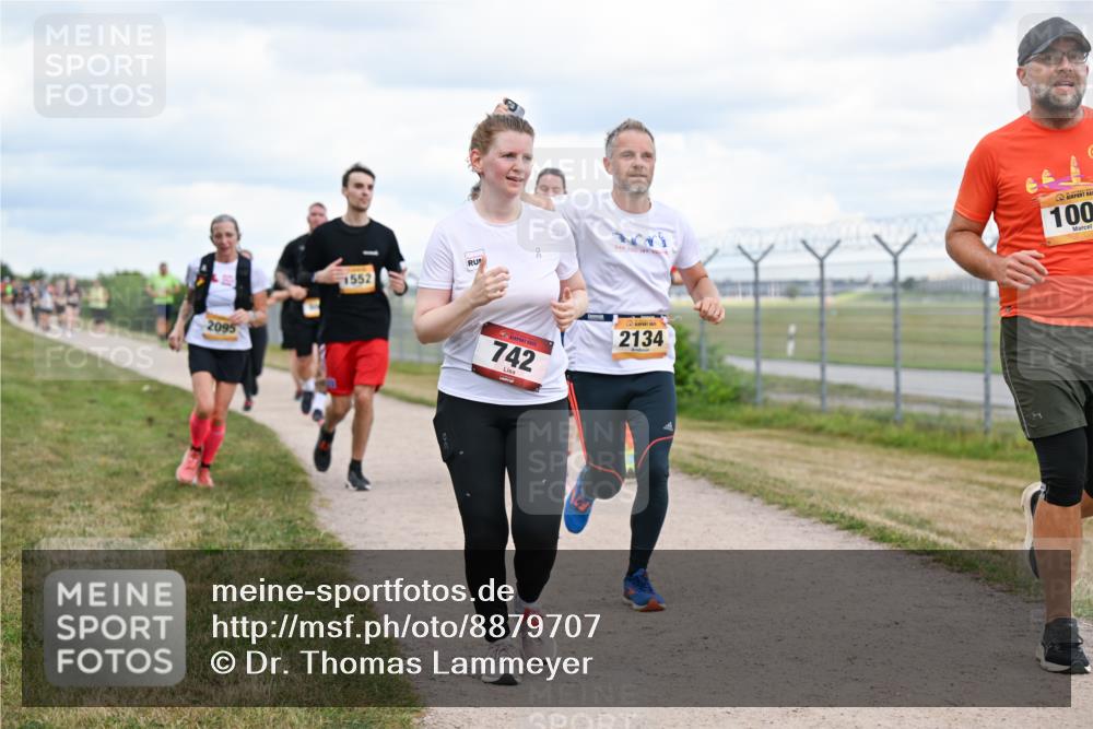 14.09.2025 - Airport Race Dr. Thomas Lammeyer http://msf.ph/oto/8879707 14.09.2025 12:29:16 Laufen 2095, 1552, 100, 742, 2134 meine-sportfotos.de