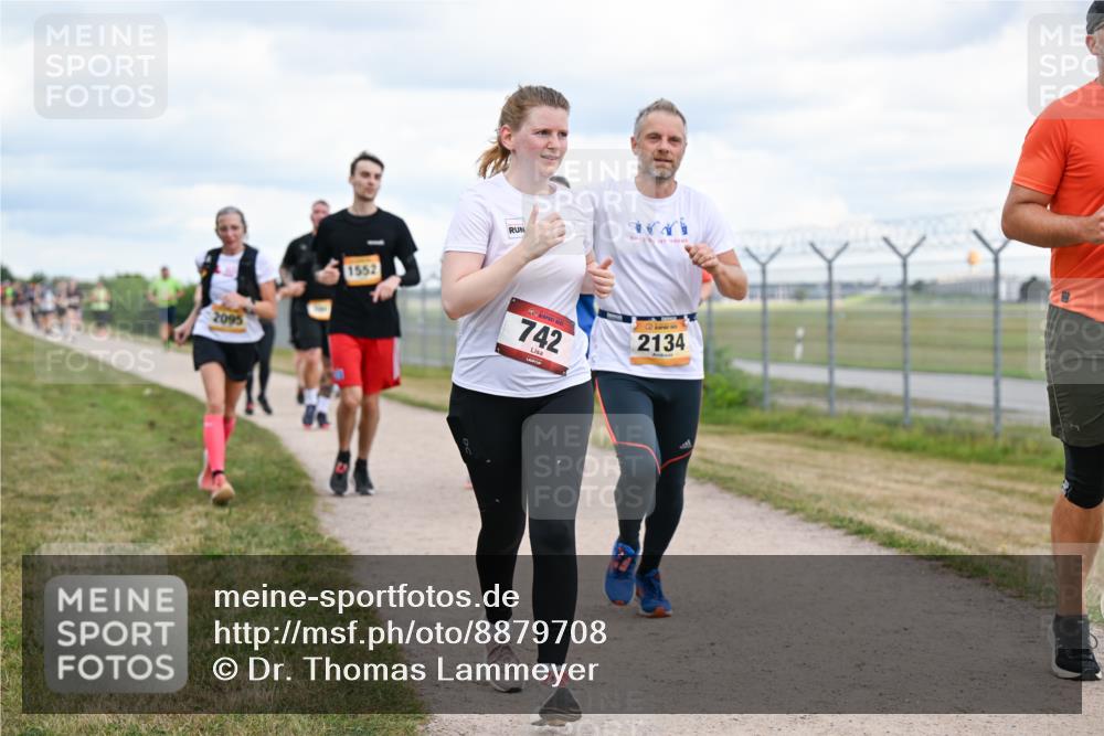 14.09.2025 - Airport Race Dr. Thomas Lammeyer http://msf.ph/oto/8879708 14.09.2025 12:29:16 Laufen 2095, 1552, 742, 2134 meine-sportfotos.de
