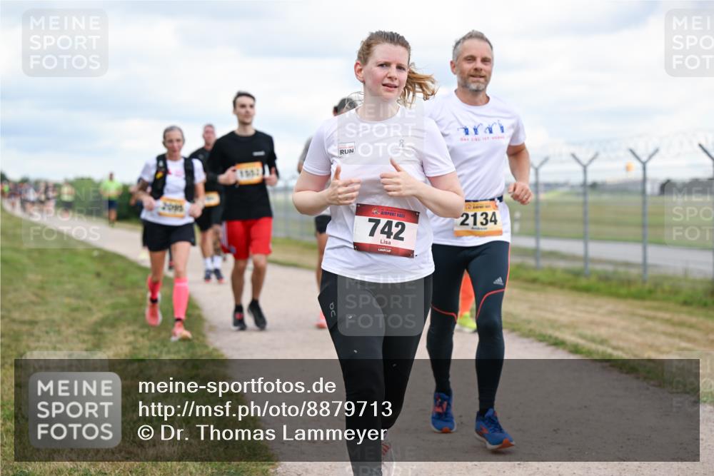 14.09.2025 - Airport Race Dr. Thomas Lammeyer http://msf.ph/oto/8879713 14.09.2025 12:29:17 Laufen 742, 2134 meine-sportfotos.de